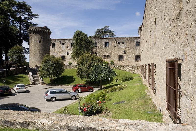 Parador De Jarandilla De La Vera Exterior foto